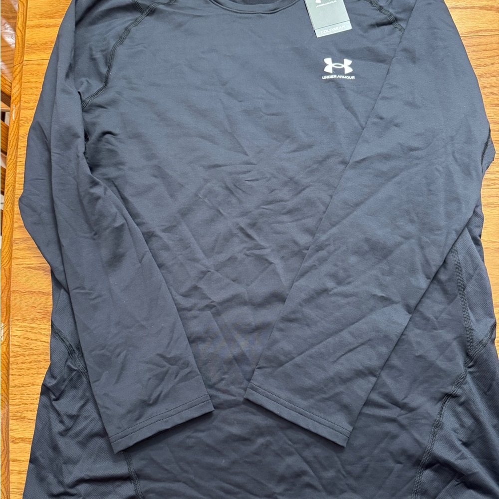 Under Armour Men's Dark Long Sleeve ColdGear Tee/long underwear.